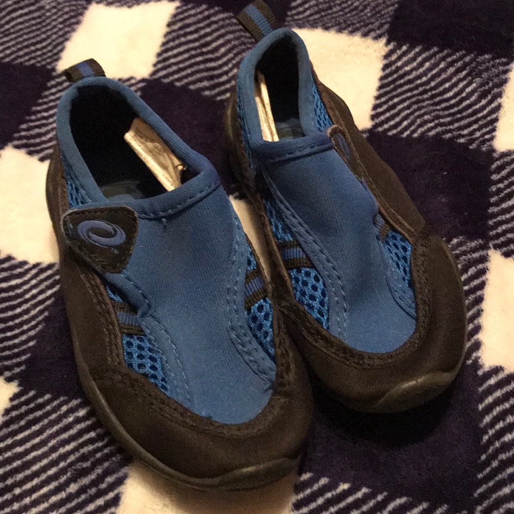 Boy’s toddler water shoes